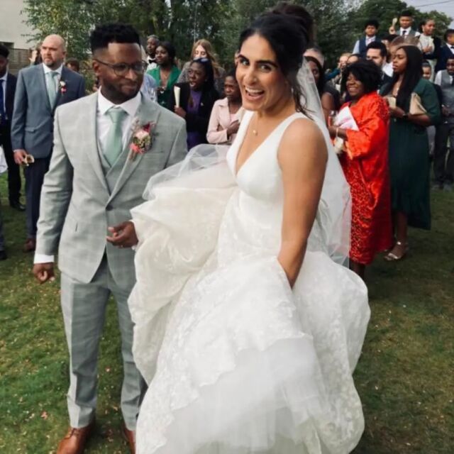 Seeing my brides face light up when they look in the mirror is priceless.

That moment, that smile—those are the moments that make my job more than just a job. It's a privilege to be a part of someone's journey to becoming the best version of themselves on their big day. 🌟🥂👰 #BridalBeauty #WeddingDayGlam #LoveAndLaughter #DreamsDoComeTrue 💍📸